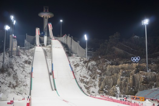 94FCDF46-6215-4104-B347-09F6AD7C1E8C